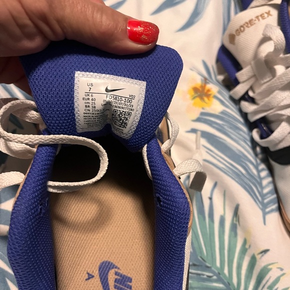 GORE-TEX Women's Sneakers - Black, White, Tan, Blue - Picture 3 of 3